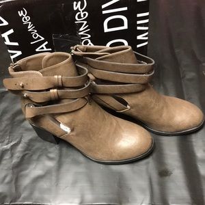 Wild Diva Lounge Zip Up Ankle Bootie - Taupe